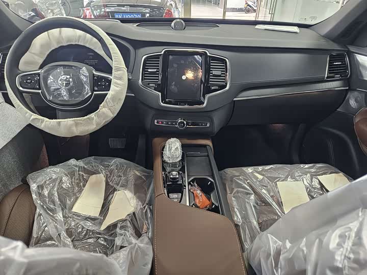 Фото 5 - Volvo XC90