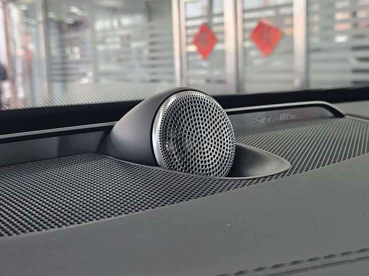 Фото 8 - Volvo XC90