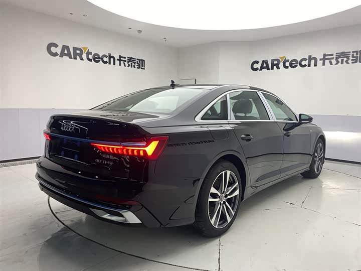 Фото 5 - Audi A6L