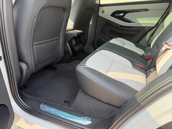 Фото 8 - Land Rover Range Rover Evoque L Hybrid