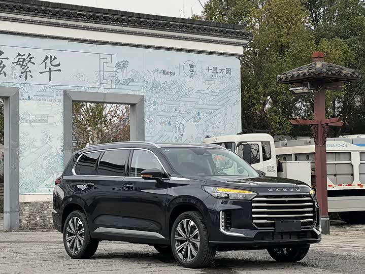 Фото 3 - Exeed VX