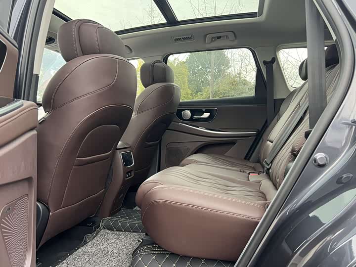 Фото 8 - Exeed VX