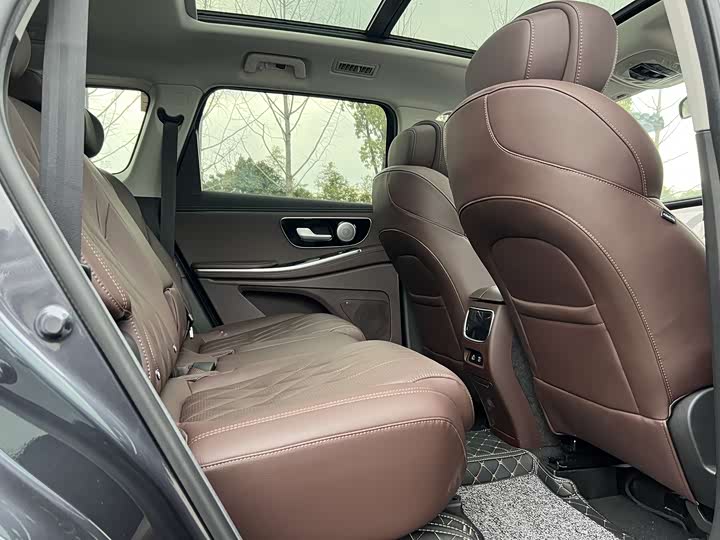 Фото 9 - Exeed VX