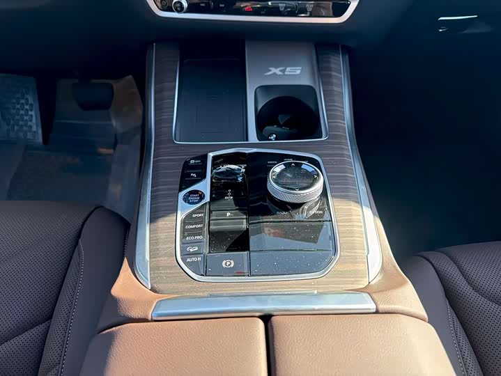 Фото 14 - BMW X5