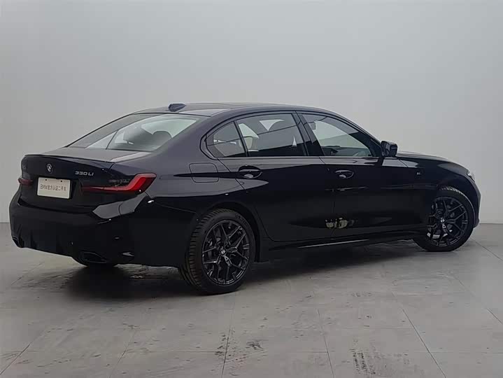 Photo 4 - BMW 3 Series