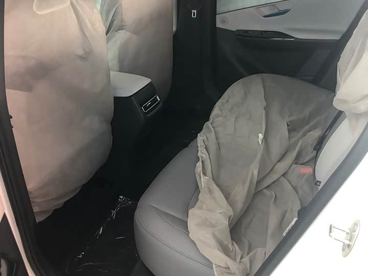 Photo 6 - Changan UNI-T