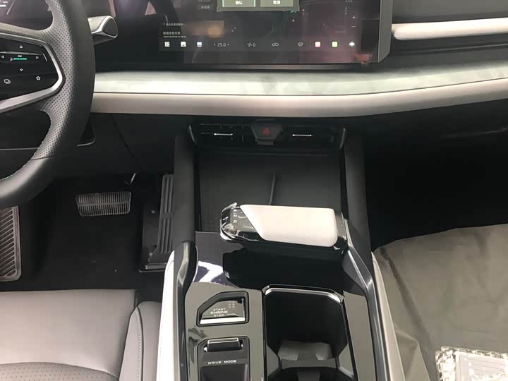 Photo 7 - Changan UNI-T