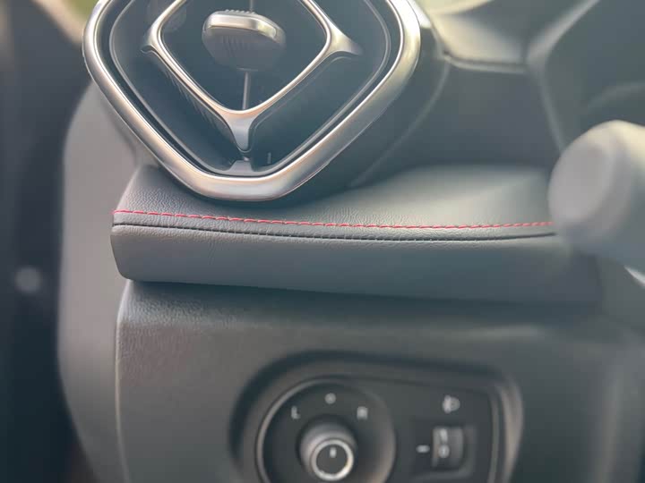 Фото 8 - MG Motor 5