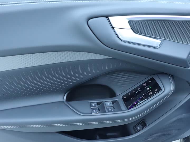 Фото 9 - Audi A5L Sportback