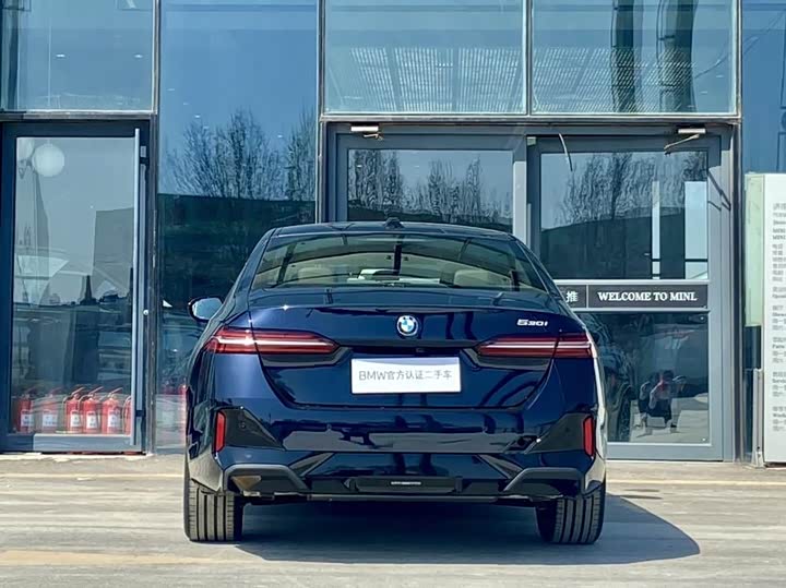 Фото 4 - BMW 5 Series