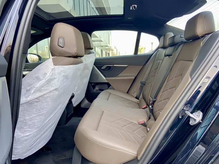 Фото 9 - BMW 5 Series