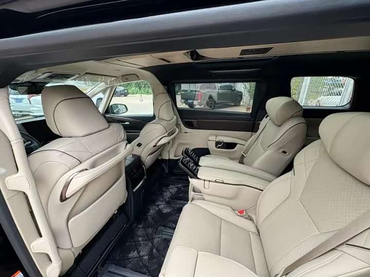 Фото 11 - Toyota Alphard