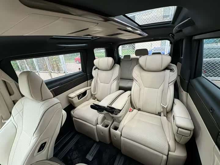 Фото 12 - Toyota Alphard