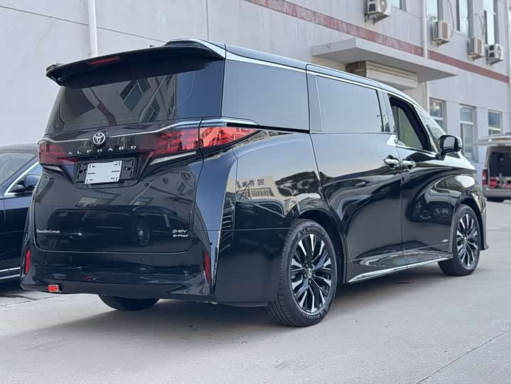 Фото 4 - Toyota Alphard