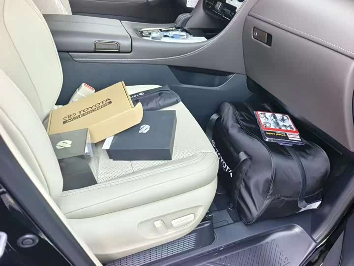 Фото 7 - Toyota Alphard