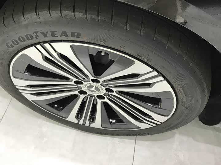 Photo 12 - Mercedes-Benz EQS