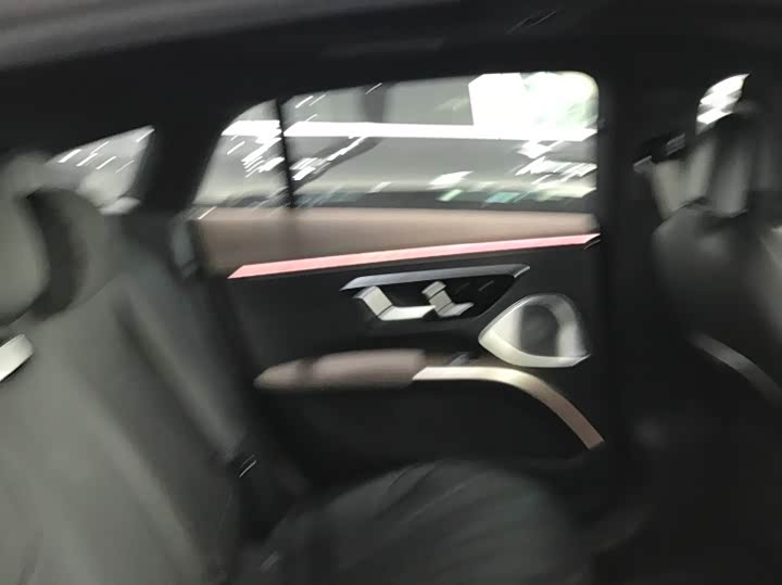 Photo 9 - Mercedes-Benz EQS