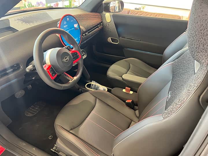 Фото 8 - Mini Cooper JCW