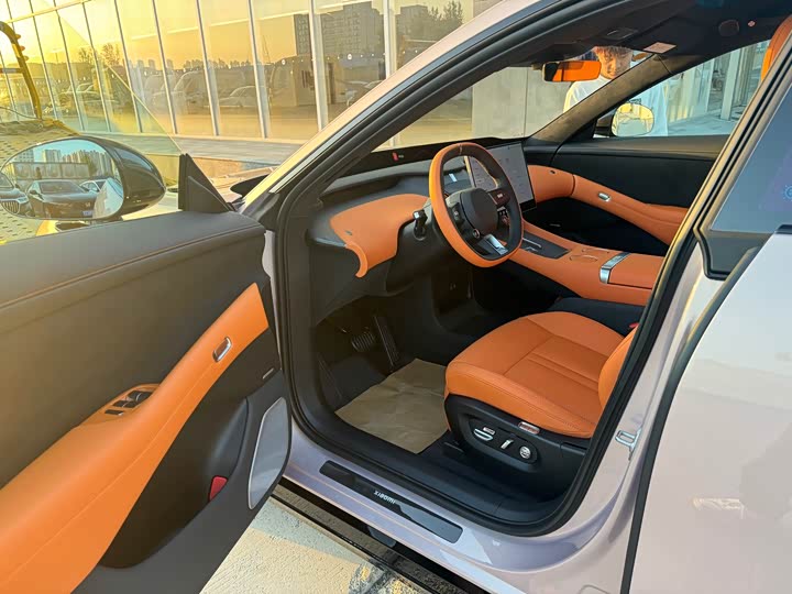 Фото 9 - Xiaomi YU7