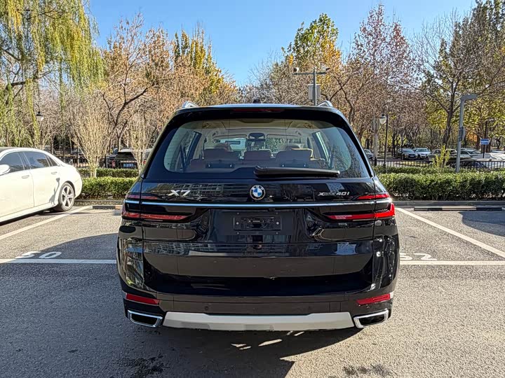 Фото 4 - BMW X7