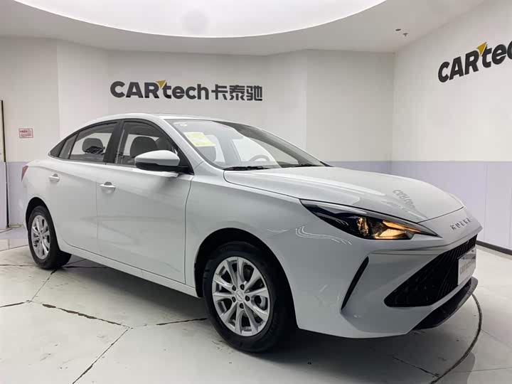 Фото 2 - Roewe i5