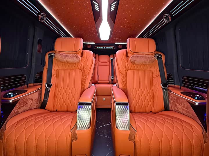 Фото 9 - Mercedes-Benz Vito