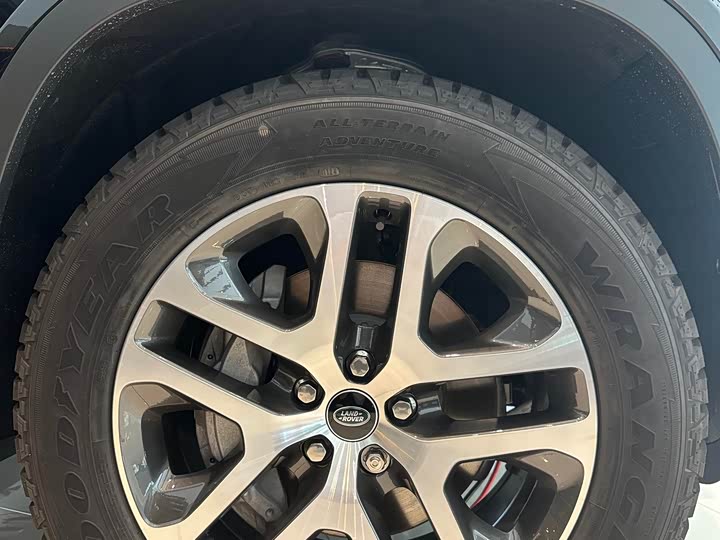 Фото 10 - Land Rover Defender