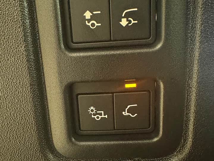 Фото 15 - Land Rover Defender