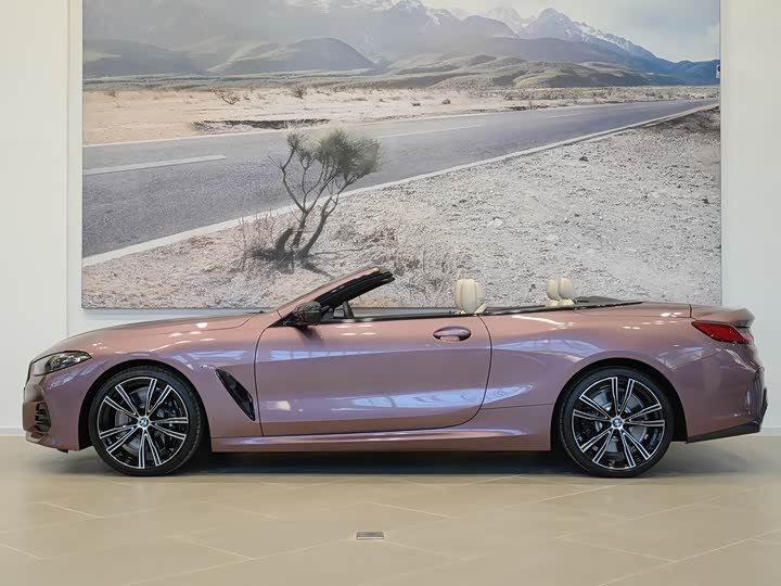 Фото 2 - BMW 8 Series