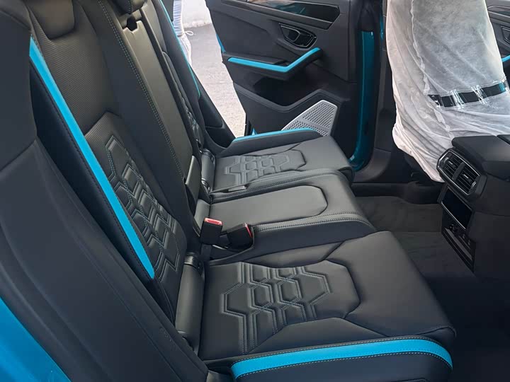 Фото 11 - Lamborghini Urus SE