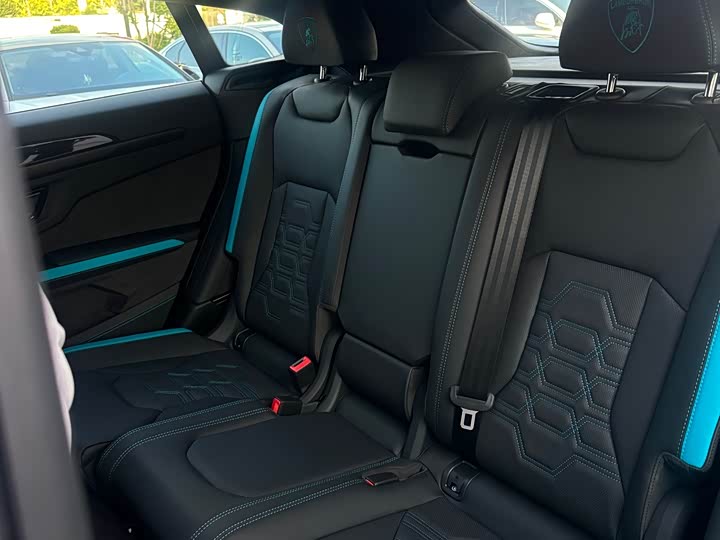 Фото 14 - Lamborghini Urus SE