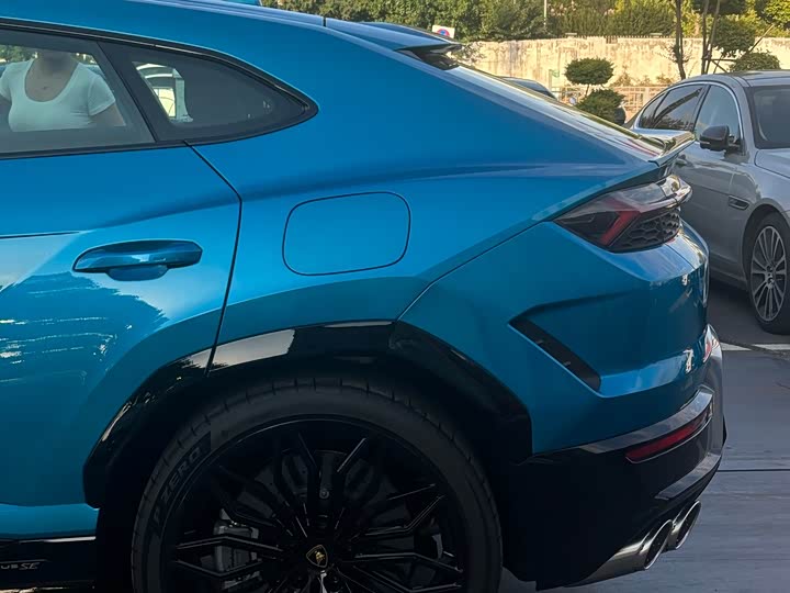 Фото 4 - Lamborghini Urus SE