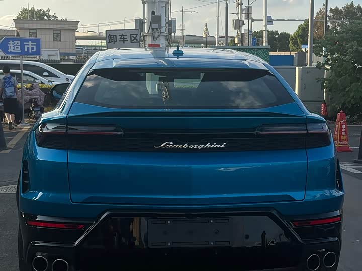 Фото 5 - Lamborghini Urus SE