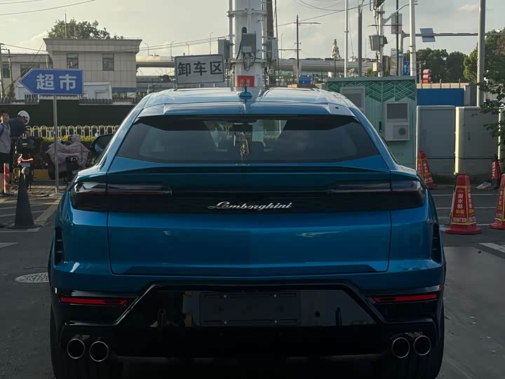 Фото 8 - Lamborghini Urus SE