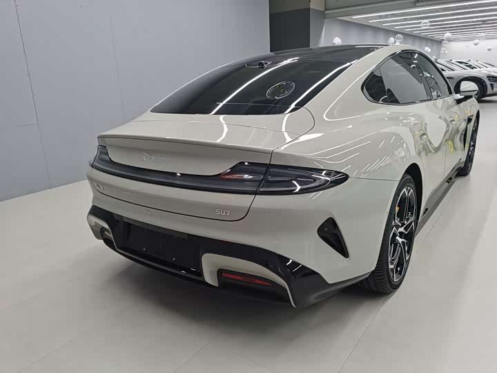 Фото 4 - Xiaomi SU7