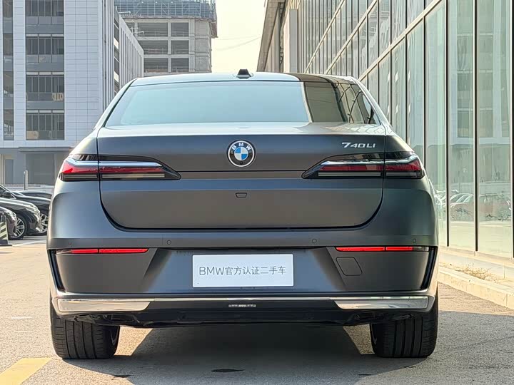 Фото 25 - BMW 7 Series