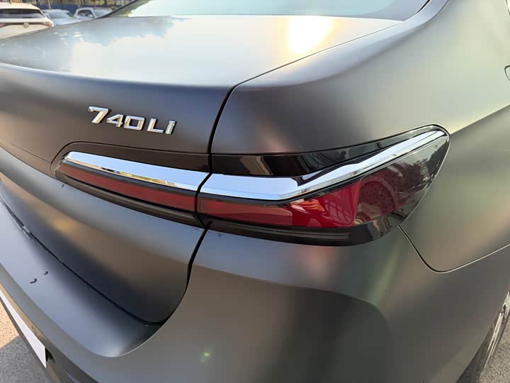 Фото 33 - BMW 7 Series