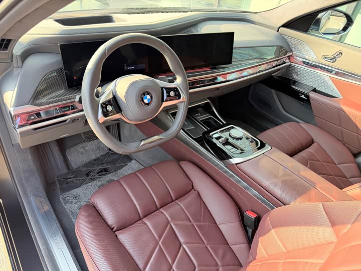 Фото 7 - BMW 7 Series