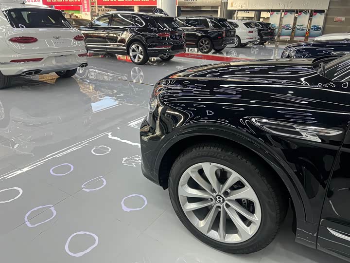 Фото 6 - Bentley Bentayga