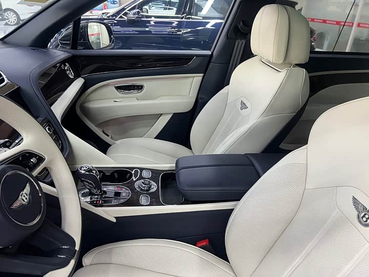 Фото 8 - Bentley Bentayga