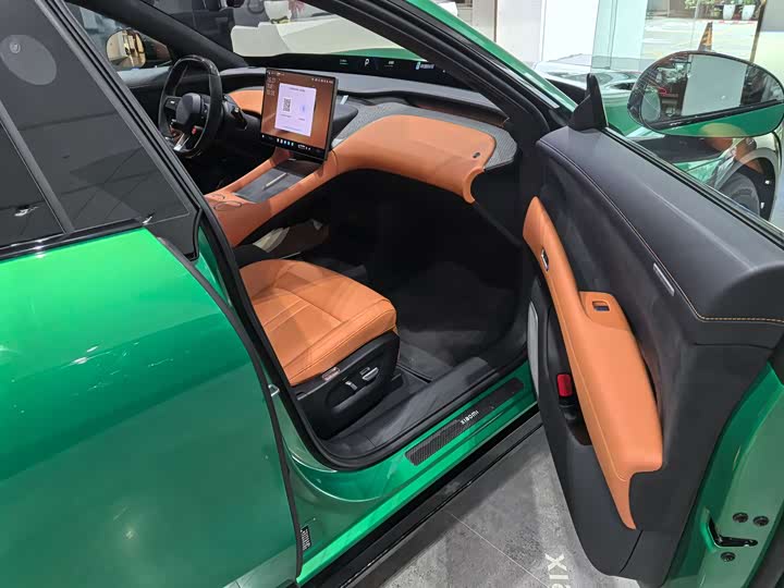 Фото 7 - Xiaomi YU7