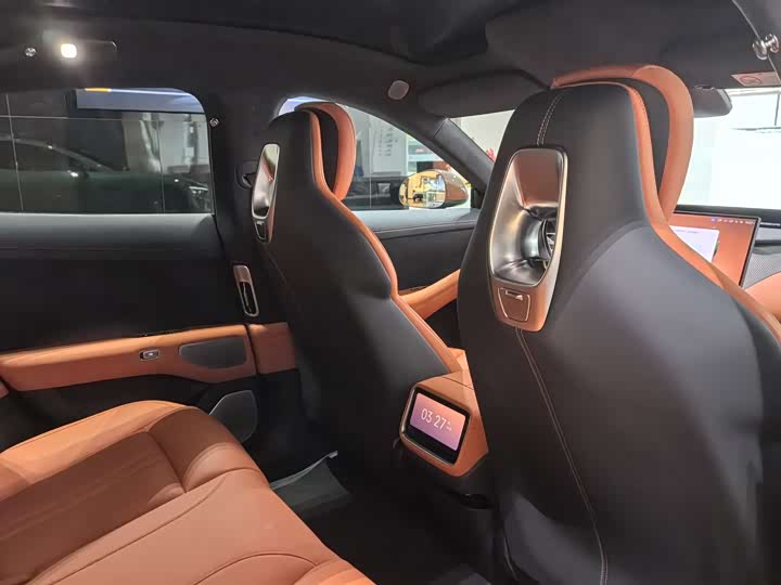 Фото 8 - Xiaomi YU7