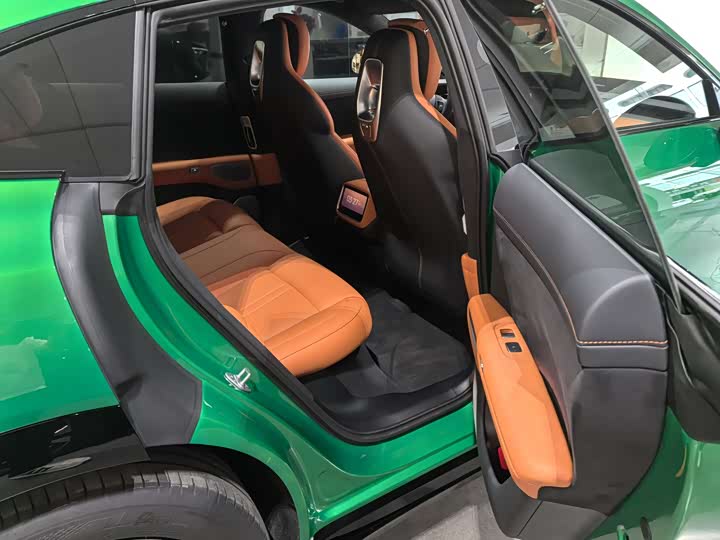 Фото 9 - Xiaomi YU7