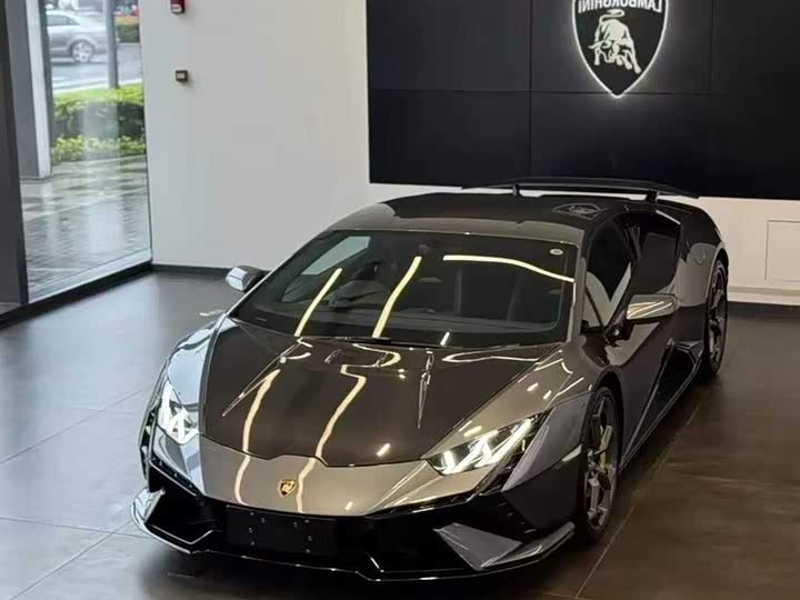 Фото 1 - Lamborghini Huracán