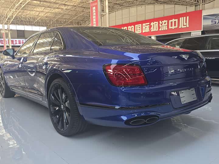 Фото 8 - Bentley Flying Spur