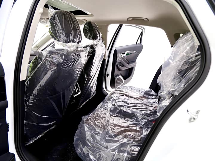 Фото 8 - Bestune B70