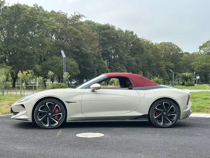 Фото 11 - MG Motor Cyberster