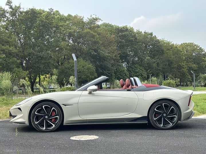 Фото 13 - MG Motor Cyberster