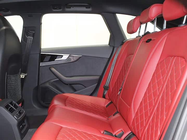 Фото 8 - Audi S4