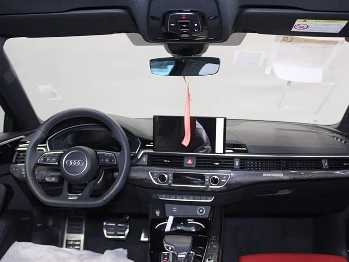 Фото 9 - Audi S4